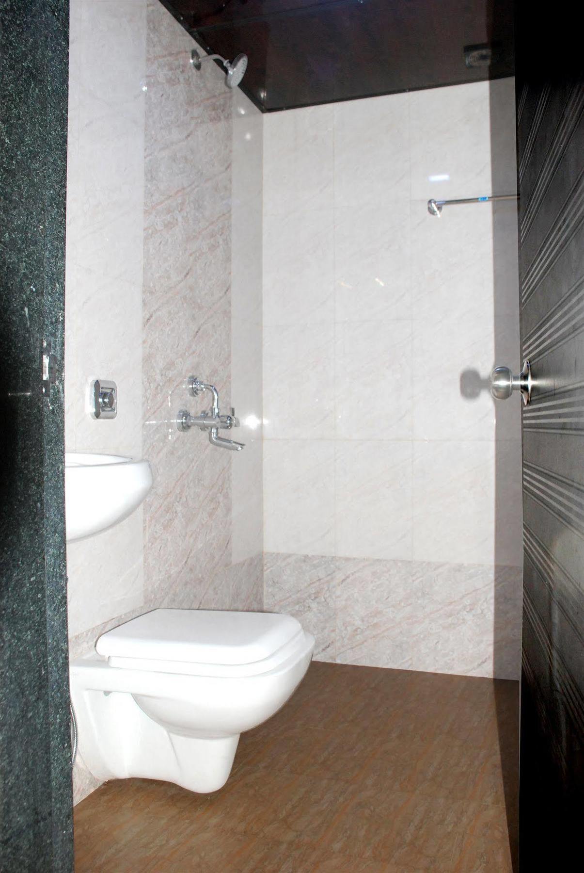 Fabexpress Adore Inn - Nr Mumbai International Airport Zewnętrze zdjęcie